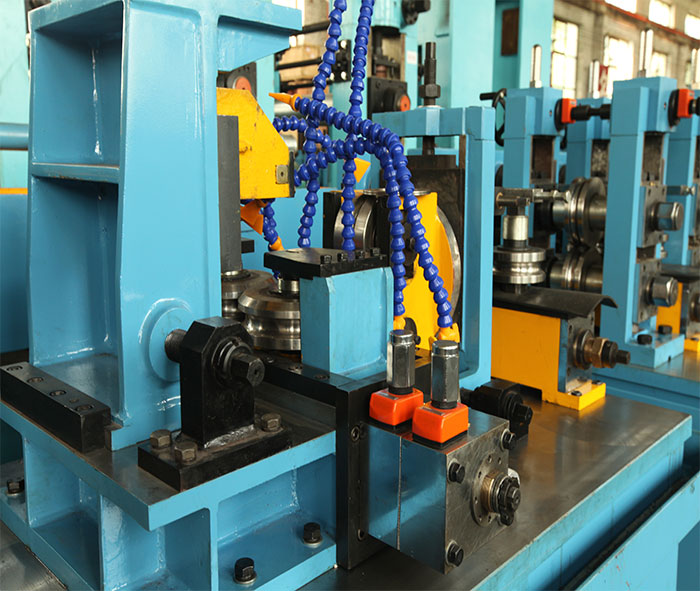 What are the advantages of precision welded pipe equipment