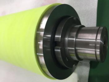 Non-woven roll